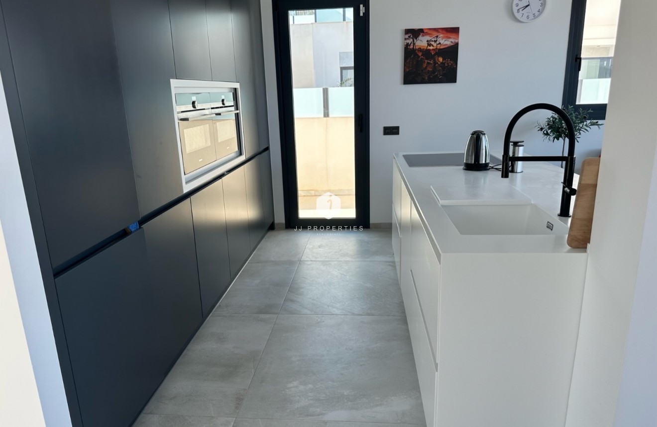 Tweedehands - Villa -
Ciudad Quesada - Costa Blanca