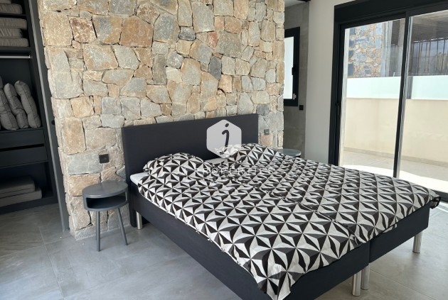 Tweedehands - Villa -
Ciudad Quesada - Costa Blanca