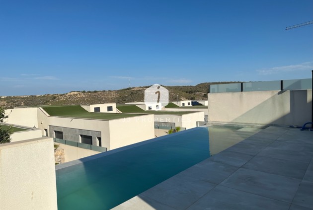 Tweedehands - Villa -
Ciudad Quesada - Costa Blanca