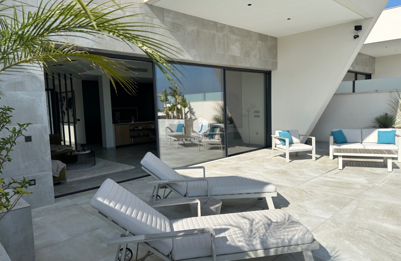 Tweedehands - Villa -
Ciudad Quesada - Costa Blanca