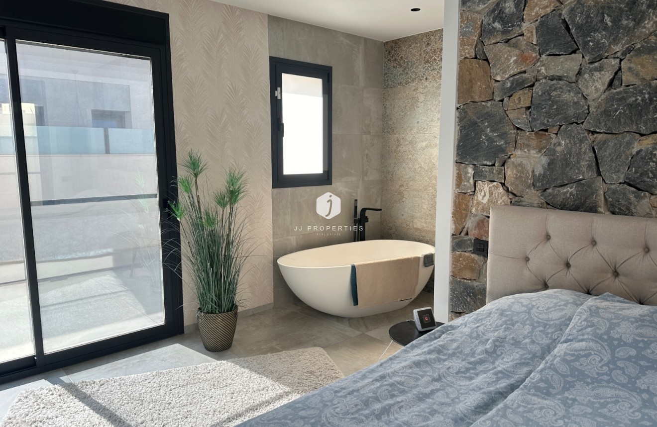 Tweedehands - Villa -
Ciudad Quesada - Costa Blanca