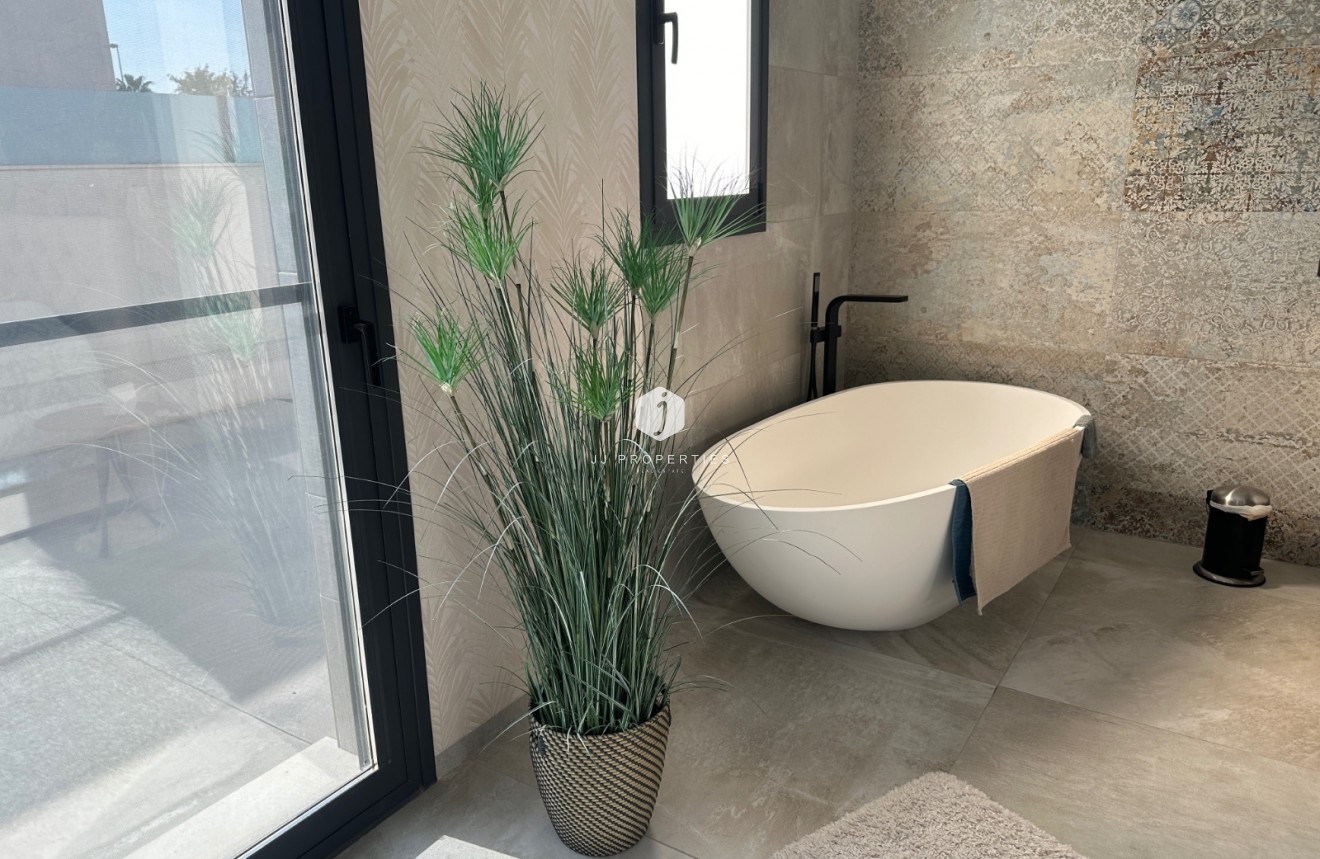 Tweedehands - Villa -
Ciudad Quesada - Costa Blanca