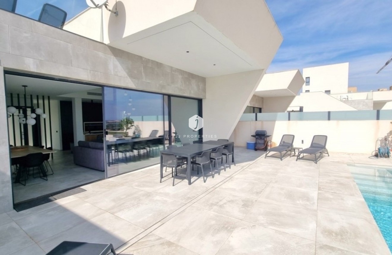 Tweedehands - Villa -
Ciudad Quesada - Costa Blanca