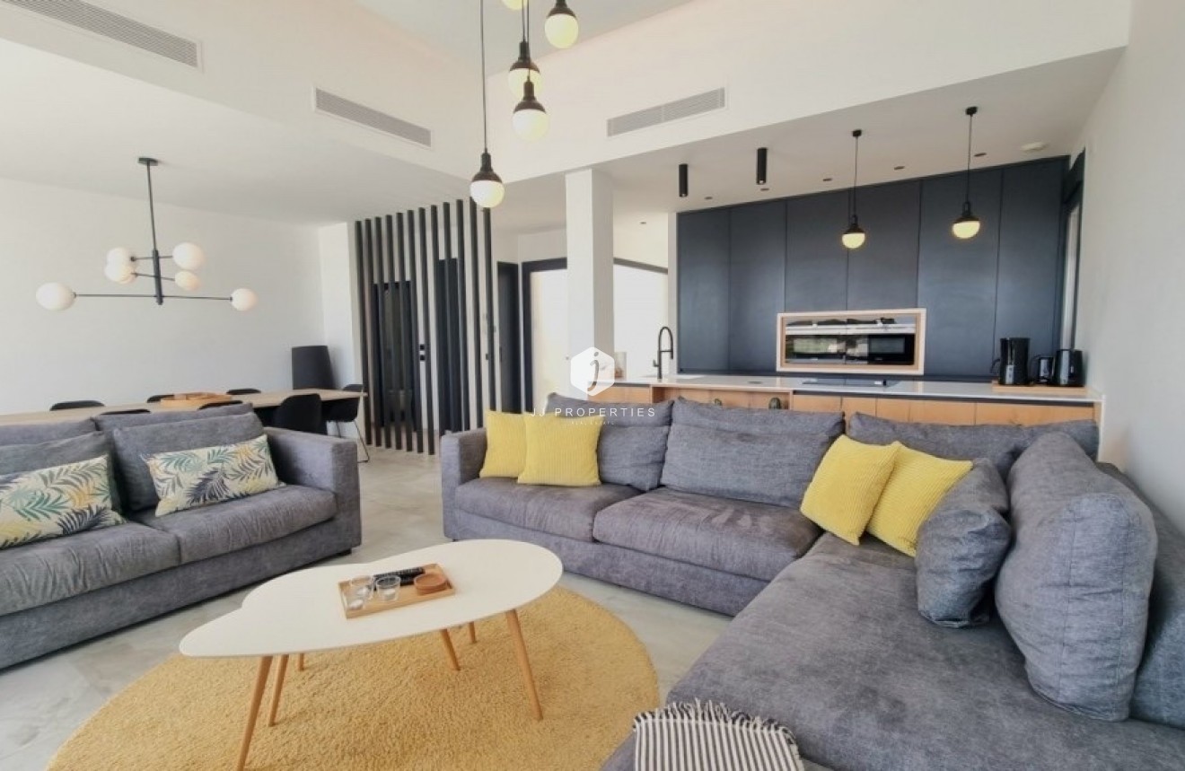 Tweedehands - Villa -
Ciudad Quesada - Costa Blanca