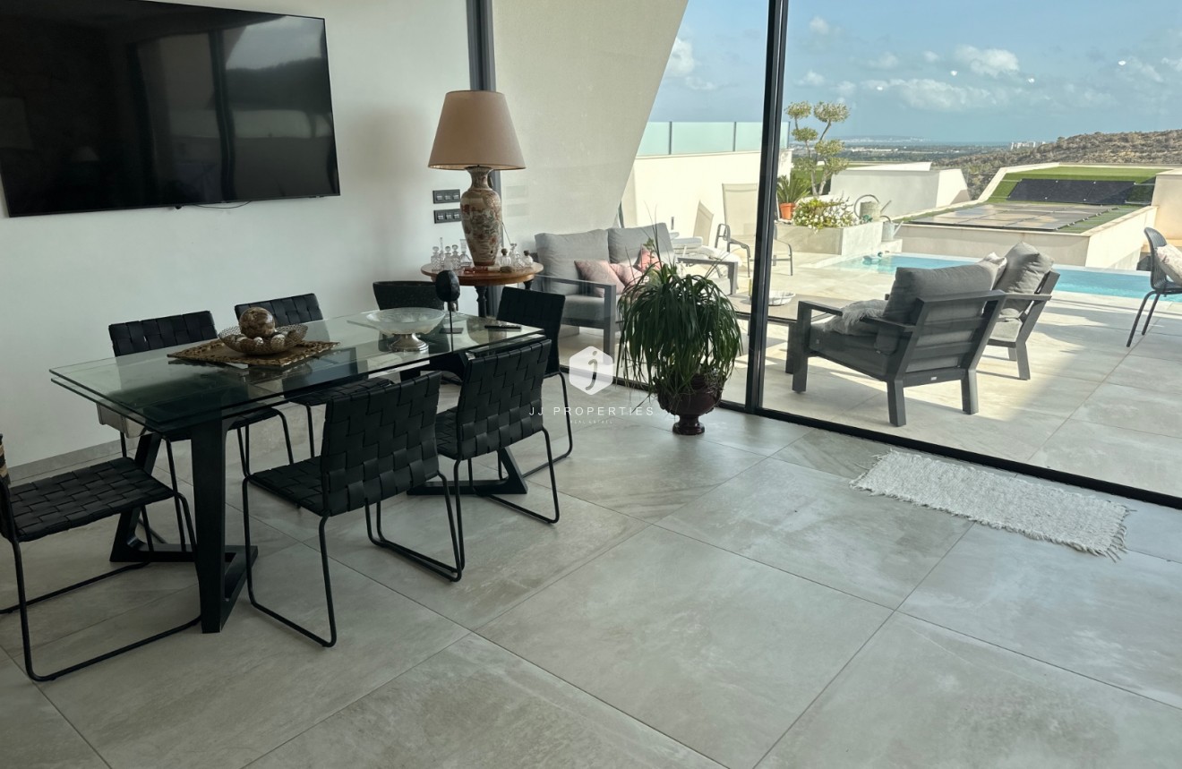 Tweedehands - Villa -
Ciudad Quesada - Costa Blanca