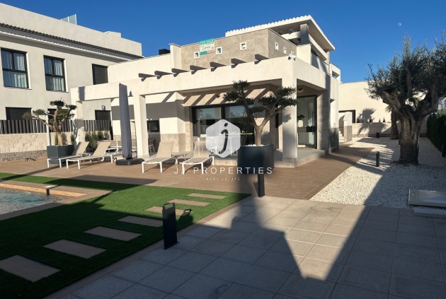 Tweedehands - Villa -
Ciudad Quesada - Costa Blanca