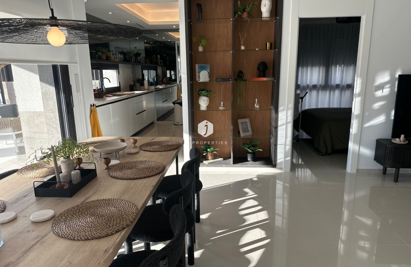 Tweedehands - Villa -
Ciudad Quesada - Costa Blanca