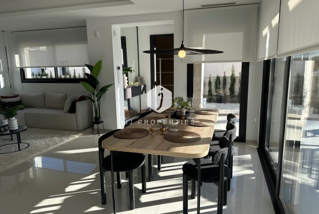 Tweedehands - Villa -
Ciudad Quesada - Costa Blanca