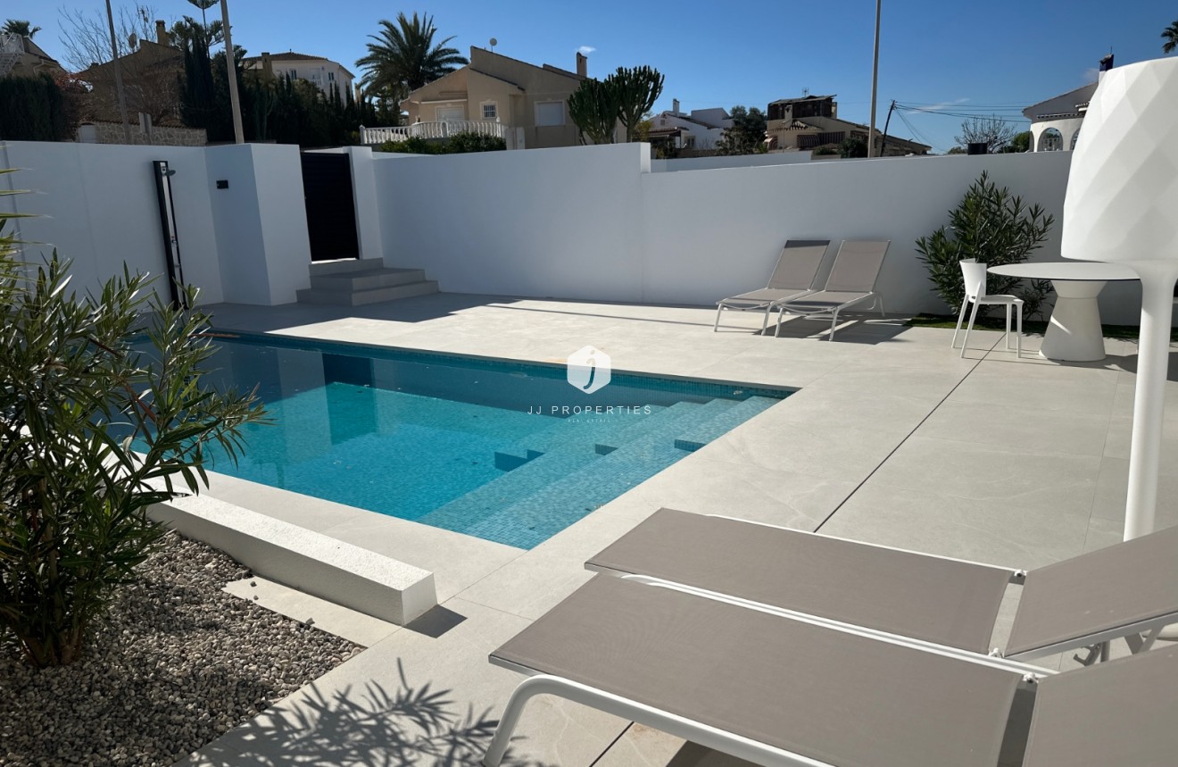 Tweedehands - Villa -
Ciudad Quesada - Costa Blanca