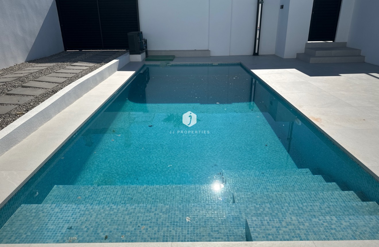 Tweedehands - Villa -
Ciudad Quesada - Costa Blanca