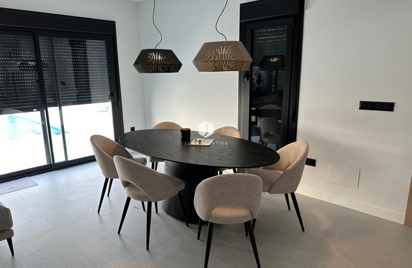 Tweedehands - Villa -
Ciudad Quesada - Costa Blanca