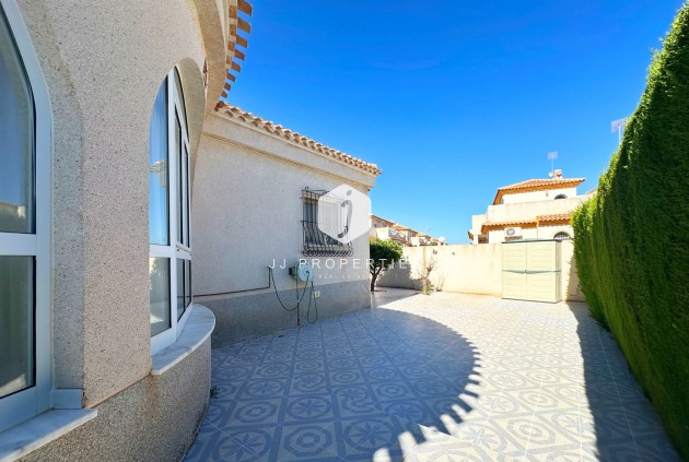 Tweedehands - Villa -
Orihuela Costa - Costa Blanca