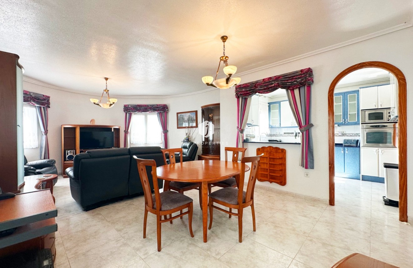 Tweedehands - Villa -
Orihuela Costa - Costa Blanca