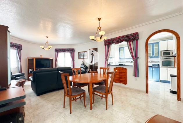 Tweedehands - Villa -
Orihuela Costa - Costa Blanca