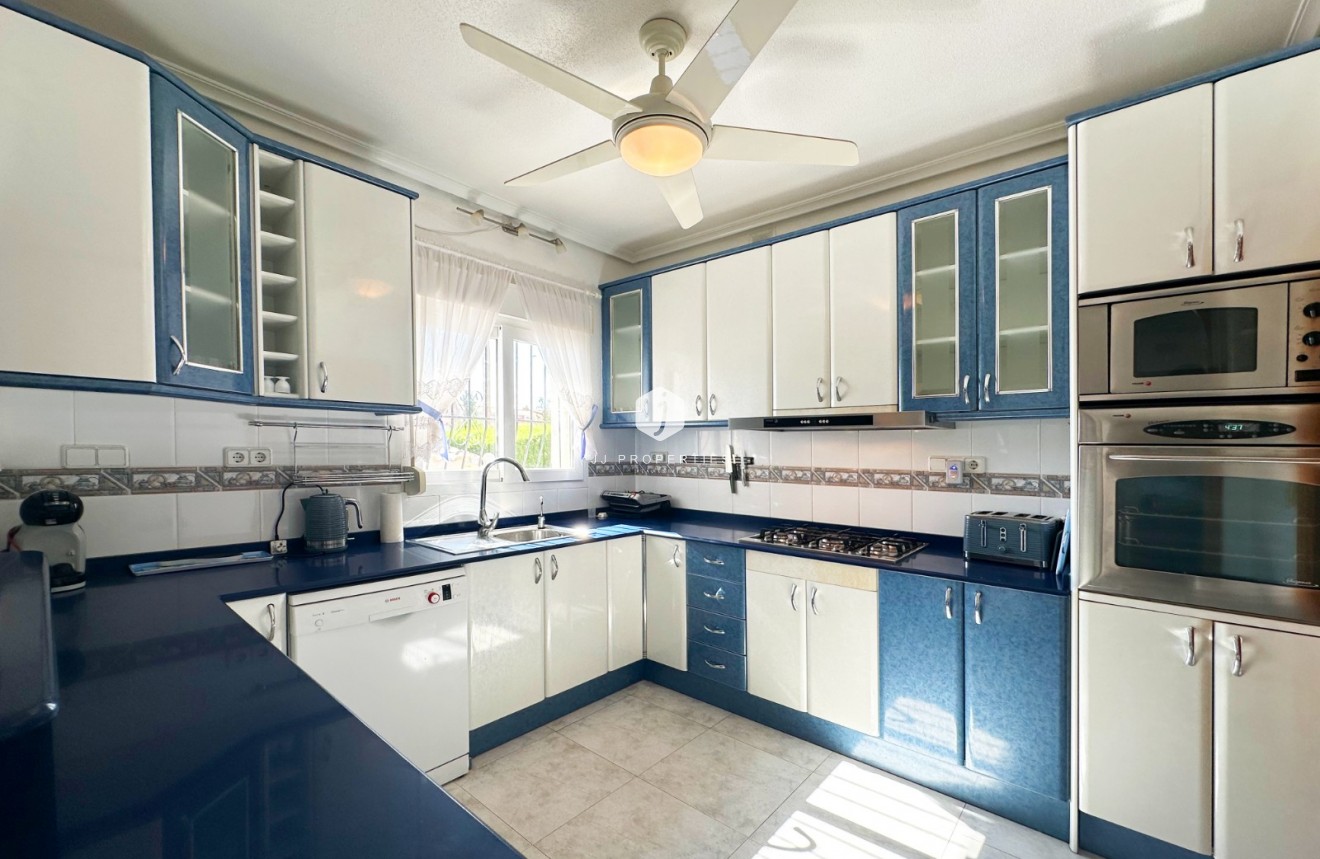 Tweedehands - Villa -
Orihuela Costa - Costa Blanca