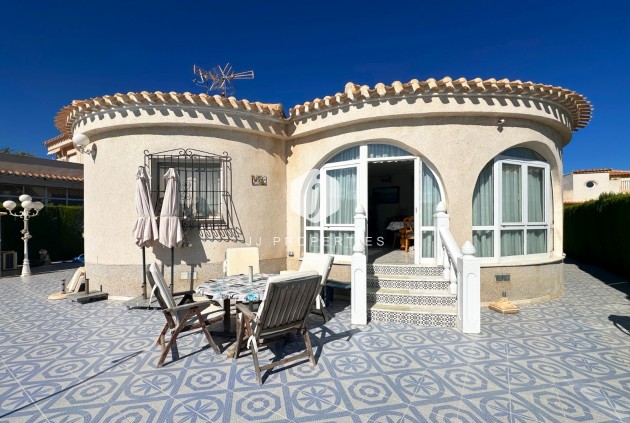 Tweedehands - Villa -
Orihuela Costa - Costa Blanca