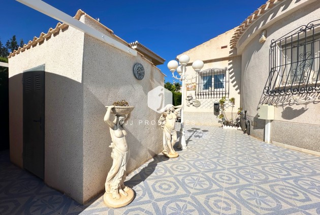 Tweedehands - Villa -
Orihuela Costa - Costa Blanca