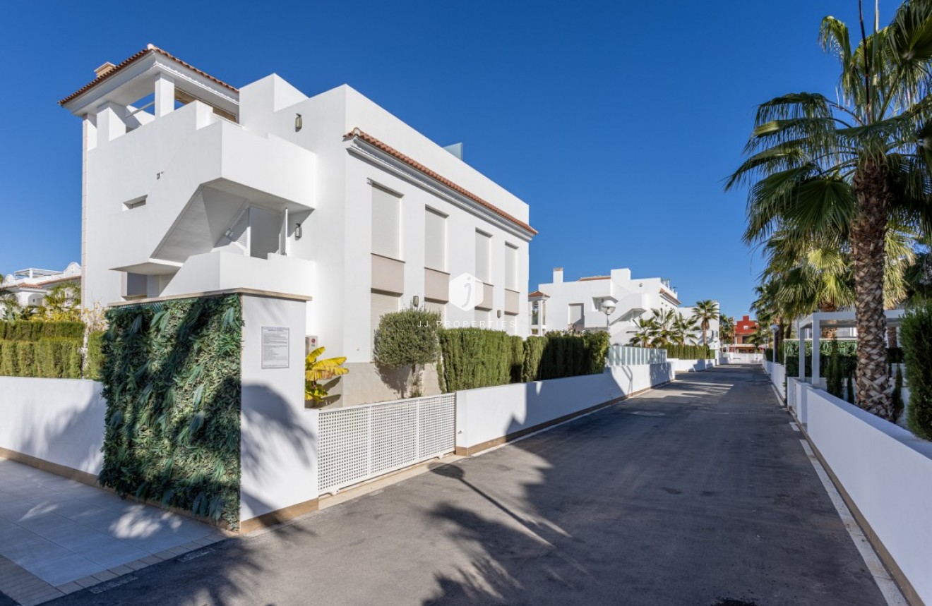 Tweedehands - Penthouse -
Ciudad Quesada - Costa Blanca