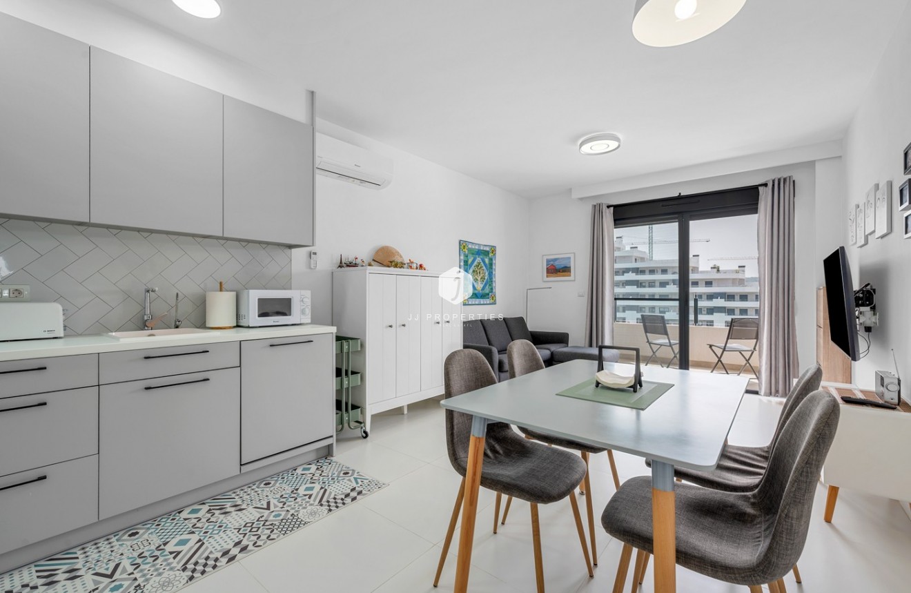 Tweedehands - Appartement / flat -
San Miguel de Salinas - Inland