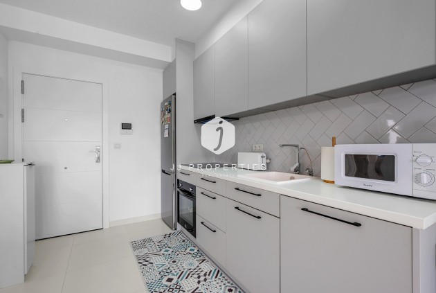 Tweedehands - Appartement / flat -
San Miguel de Salinas - Inland