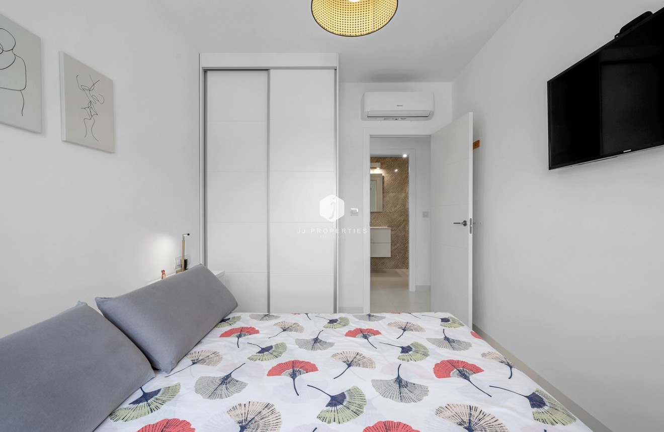 Tweedehands - Appartement / flat -
San Miguel de Salinas - Inland