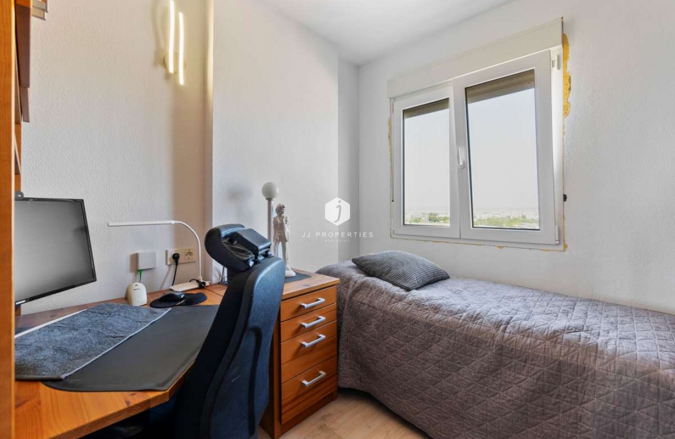 Tweedehands - Appartement / flat -
Torrevieja - Costa Blanca