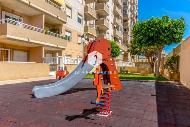 Tweedehands - Appartement / flat -
Torrevieja - Costa Blanca