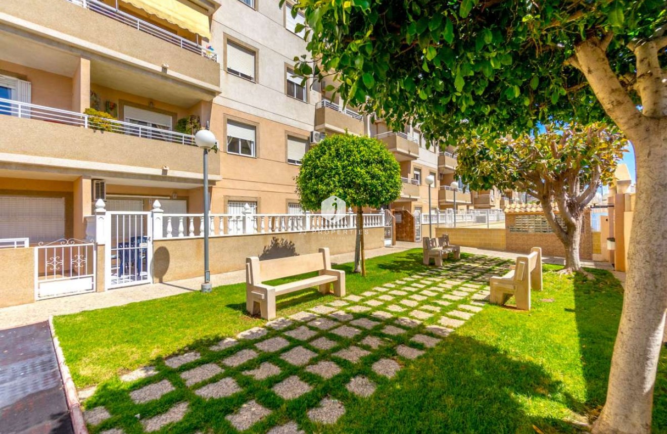 Tweedehands - Appartement / flat -
Torrevieja - Costa Blanca