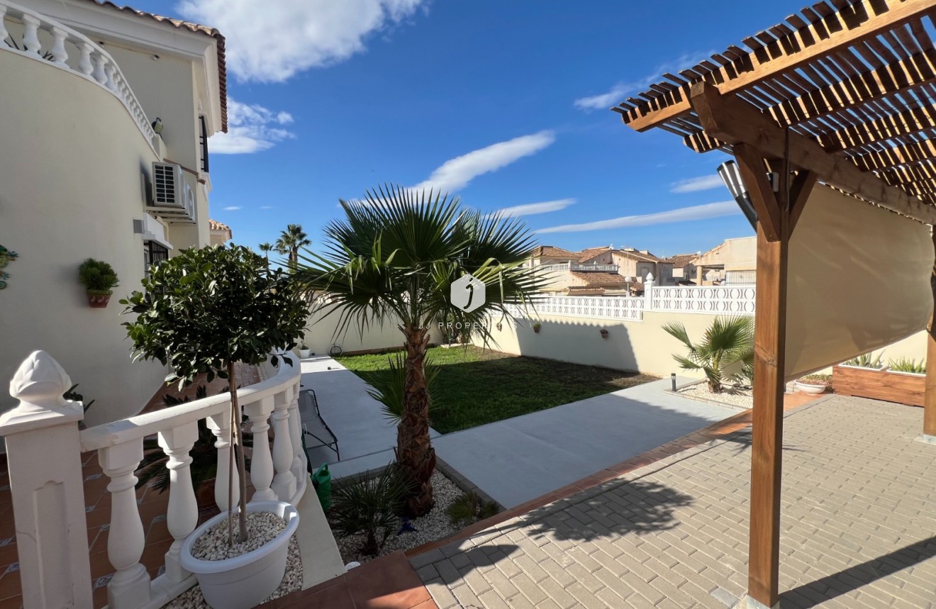 Tweedehands - Villa -
Algorfa - Inland