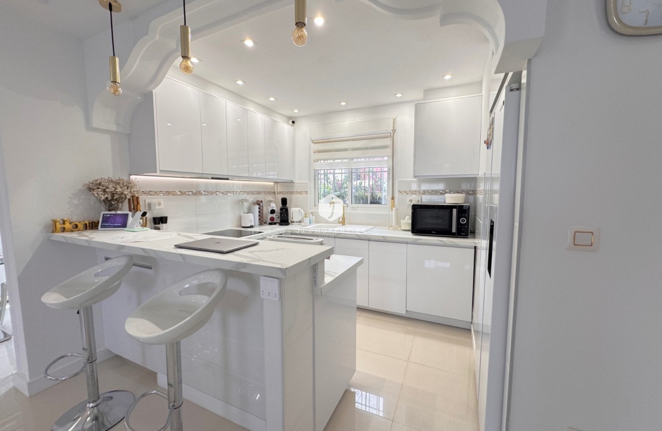 Tweedehands - Villa -
Algorfa - Inland