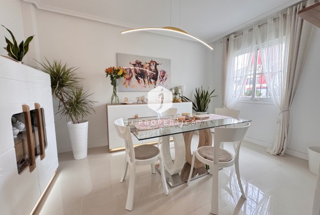 Tweedehands - Villa -
Algorfa - Inland