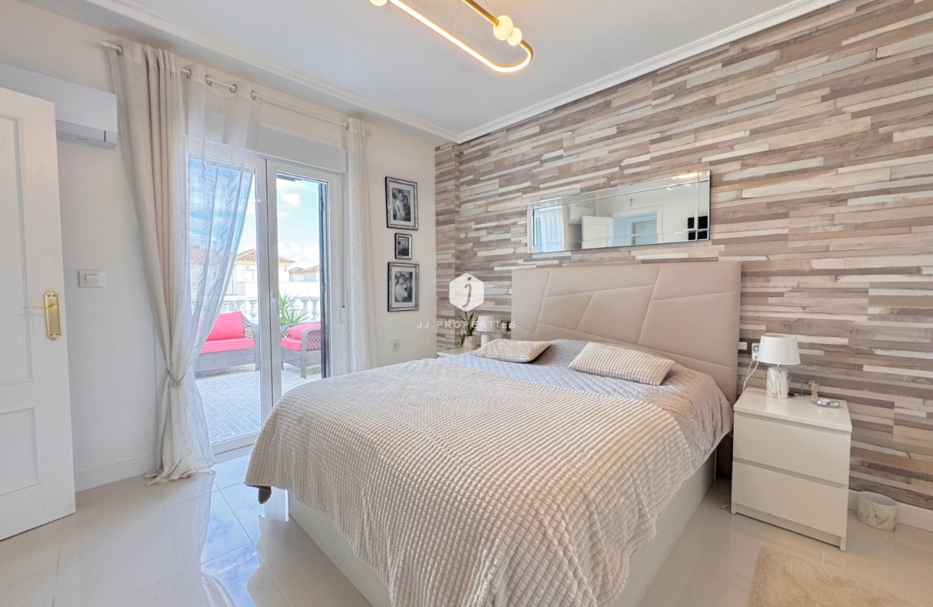 Tweedehands - Villa -
Algorfa - Inland