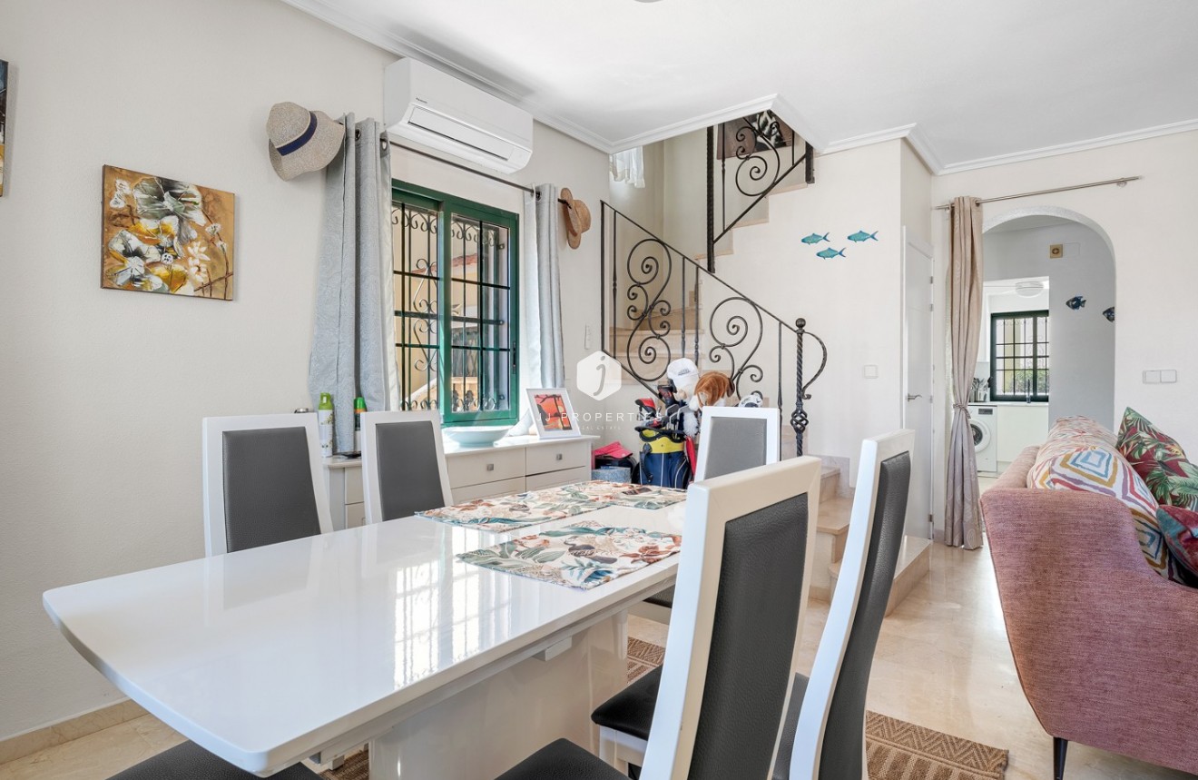 Tweedehands - Villa -
Orihuela Costa - Costa Blanca