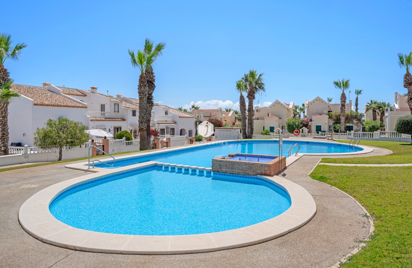Tweedehands - Villa -
Orihuela Costa - Costa Blanca