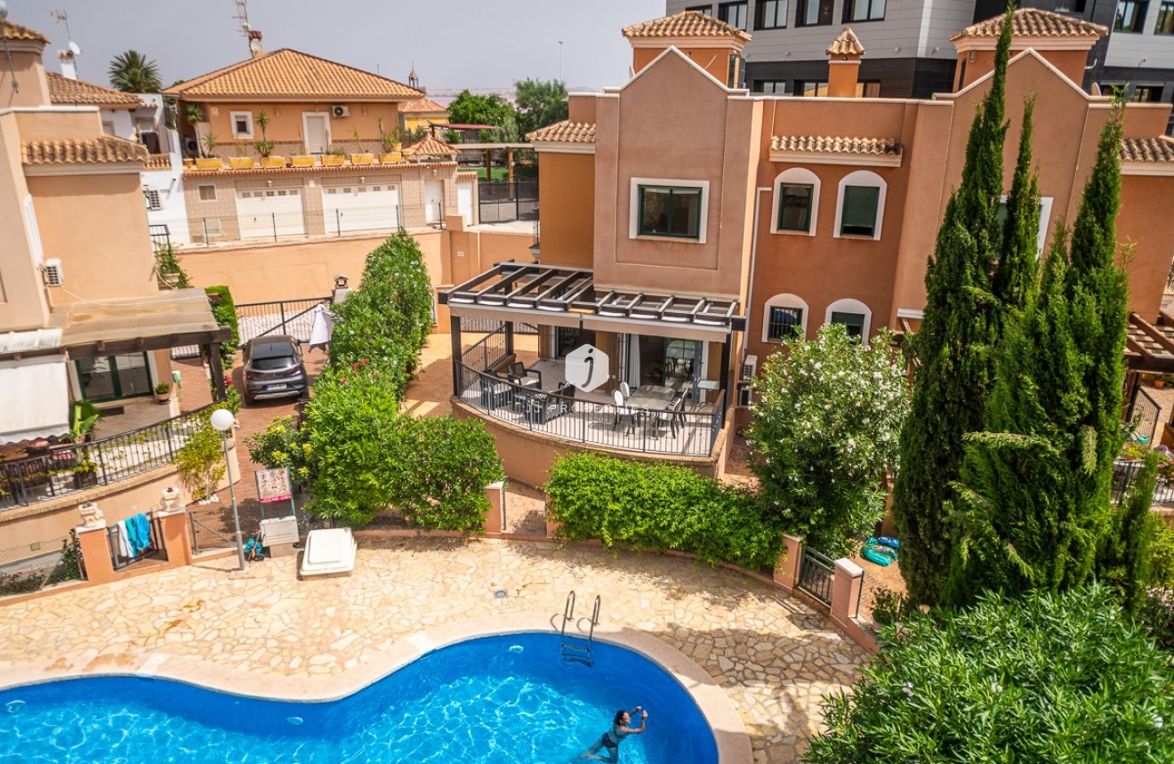 Tweedehands - Villa -
Torrevieja - Costa Blanca