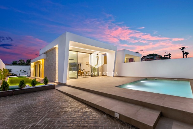 Tweedehands - Villa -
El Chaparral - Inland