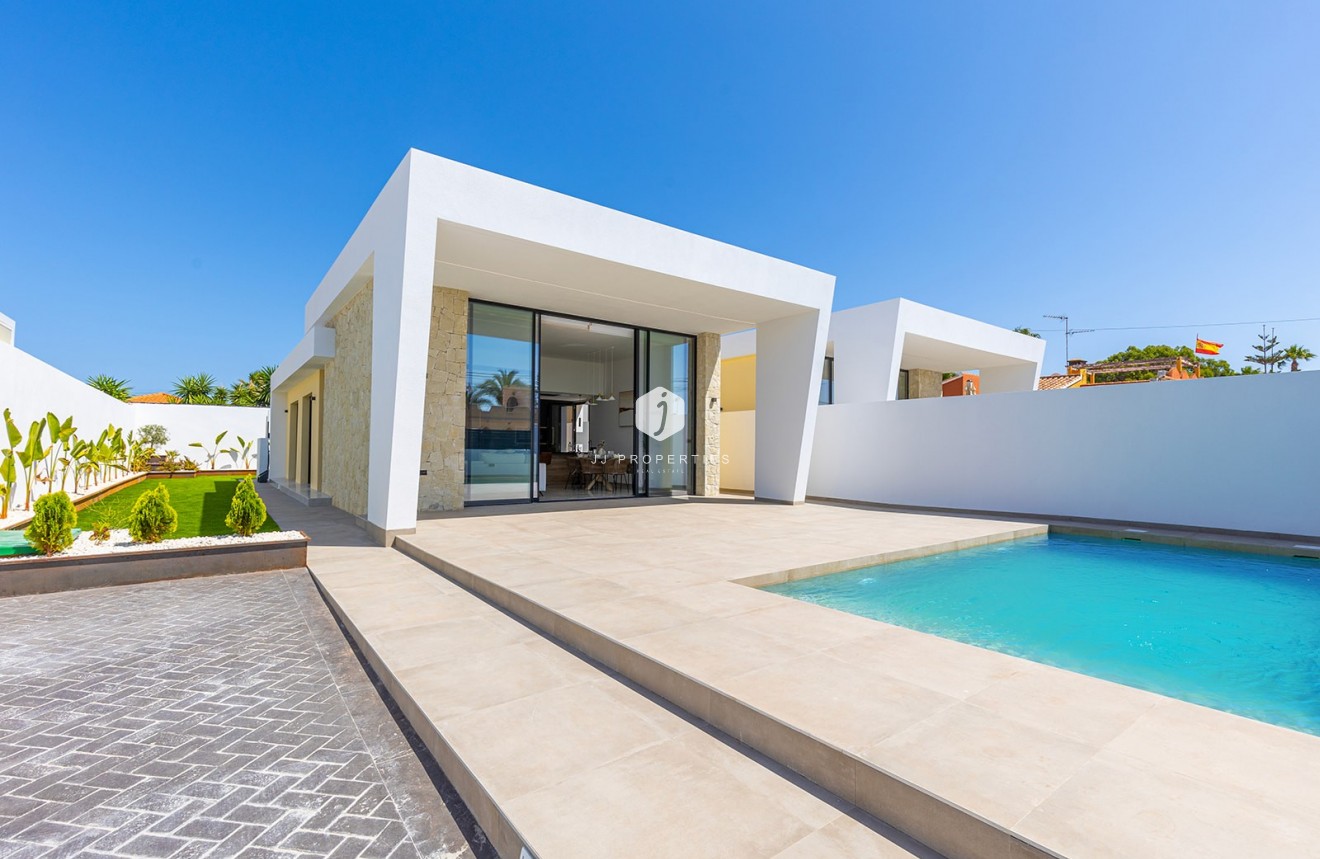 Tweedehands - Villa -
El Chaparral - Inland