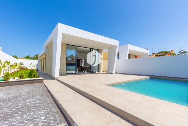 Tweedehands - Villa -
El Chaparral - Inland