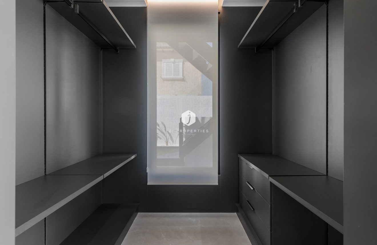 Tweedehands - Villa -
El Chaparral - Inland