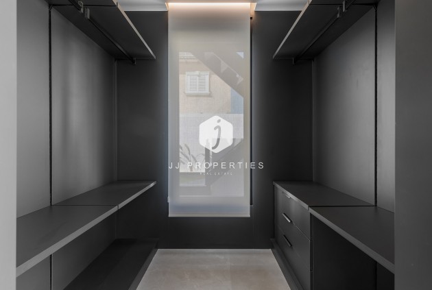 Tweedehands - Villa -
El Chaparral - Inland