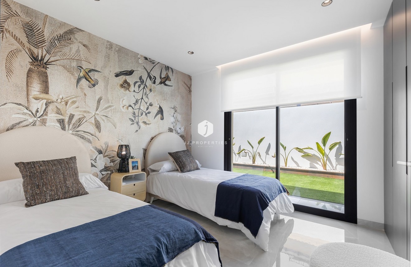 Tweedehands - Villa -
El Chaparral - Inland