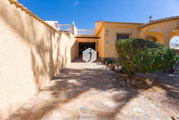 Tweedehands - Villa -
La Siesta - Costa Blanca