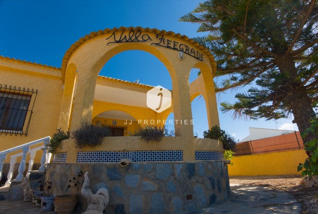 Tweedehands - Villa -
La Siesta - Costa Blanca