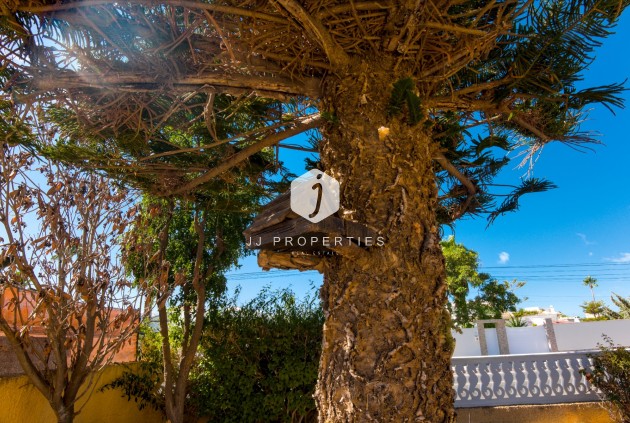 Tweedehands - Villa -
La Siesta - Costa Blanca