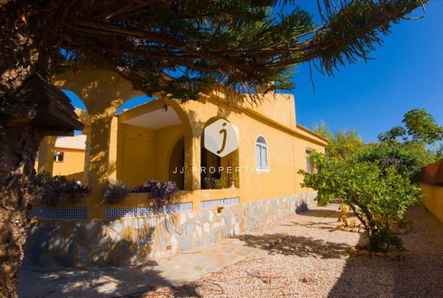 Tweedehands - Villa -
La Siesta - Costa Blanca