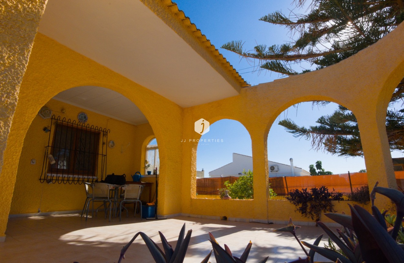 Tweedehands - Villa -
La Siesta - Costa Blanca