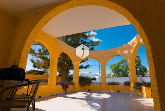 Tweedehands - Villa -
La Siesta - Costa Blanca