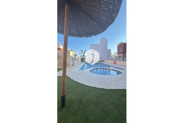 Tweedehands - Bungalow -
Torrevieja - Costa Blanca