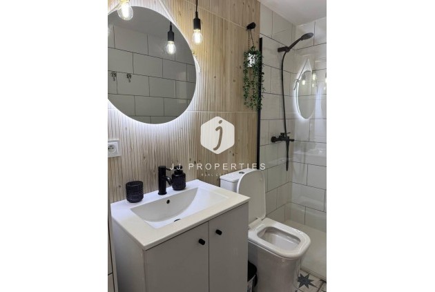 Tweedehands - Appartement / flat -
Torrevieja - Centro