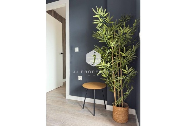 Tweedehands - Appartement / flat -
Torrevieja - Centro